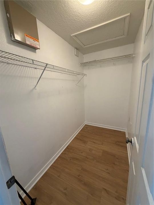 В аренду: $1,995 (2 спален, 2 ванн, 1386 Квадратных фут)