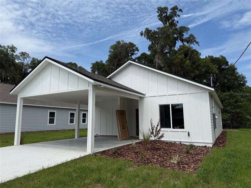 For Sale: $260,000 (3 beds, 2 baths, 1368 Square Feet)