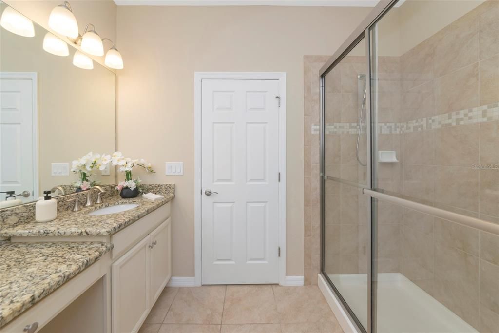 For Sale: $299,990 (2 beds, 2 baths, 1135 Square Feet)