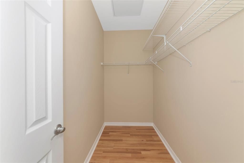 For Sale: $299,990 (2 beds, 2 baths, 1135 Square Feet)