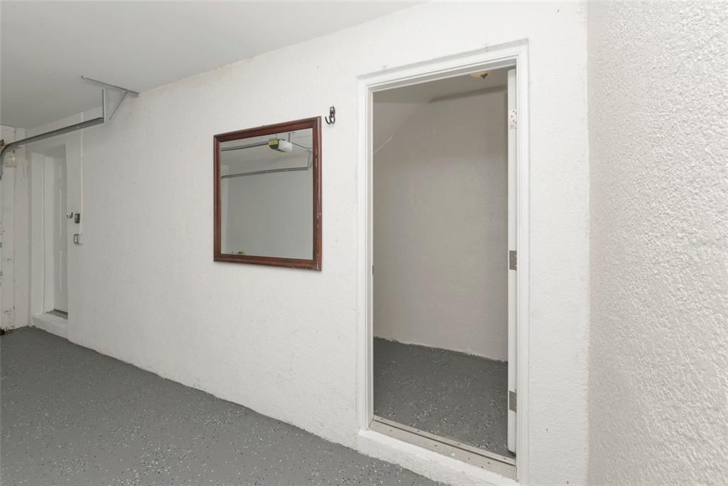For Sale: $299,990 (2 beds, 2 baths, 1135 Square Feet)