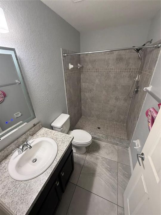 For Rent: $2,000 (4 beds, 2 baths, 1650 Square Feet)