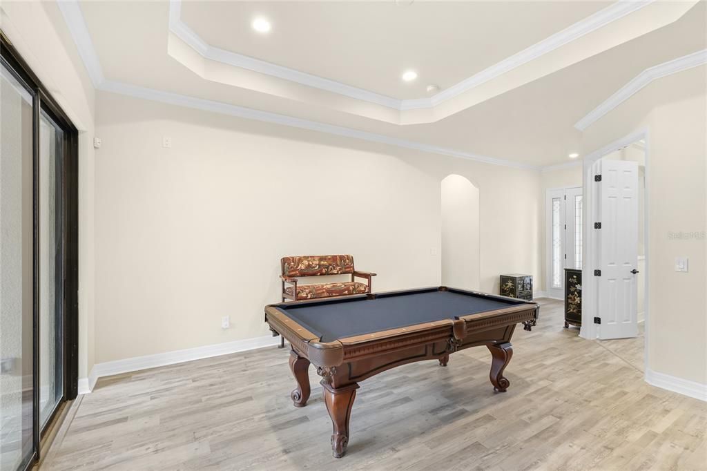 En Venta: $739,500 (4 camas, 3 baños, 2483 Pies cuadrados)