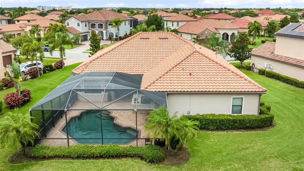 En Venta: $739,500 (4 camas, 3 baños, 2483 Pies cuadrados)