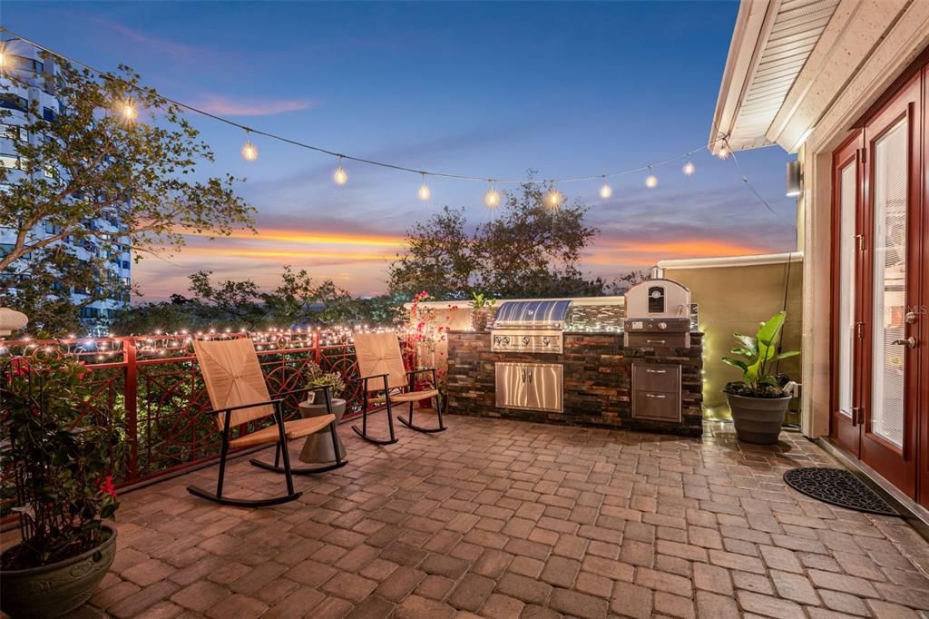For Sale: $1,125,000 (3 beds, 3 baths, 2724 Square Feet)