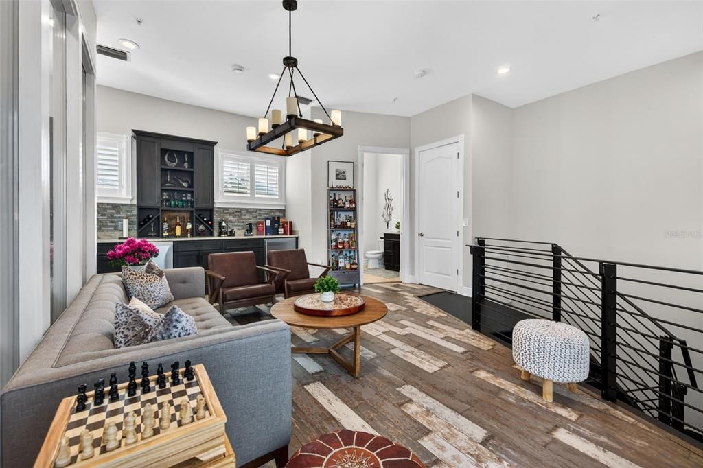 For Sale: $1,125,000 (3 beds, 3 baths, 2724 Square Feet)