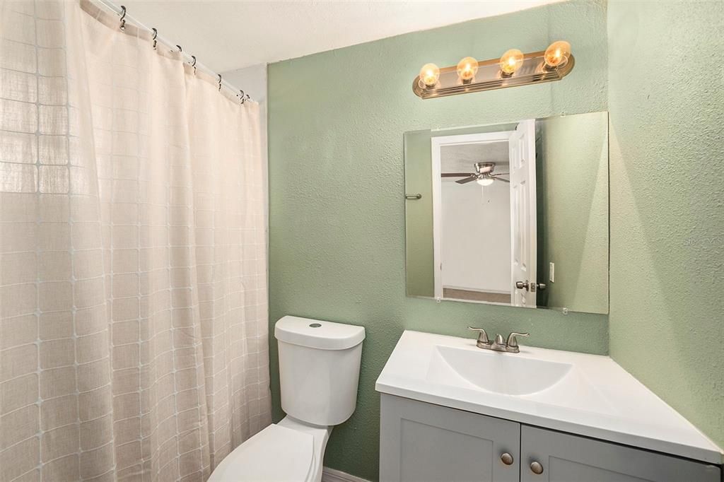 For Sale: $230,000 (2 beds, 2 baths, 1368 Square Feet)