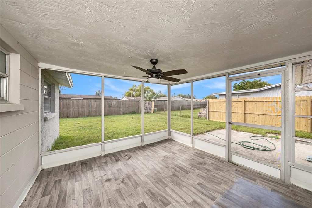 For Sale: $230,000 (2 beds, 2 baths, 1368 Square Feet)