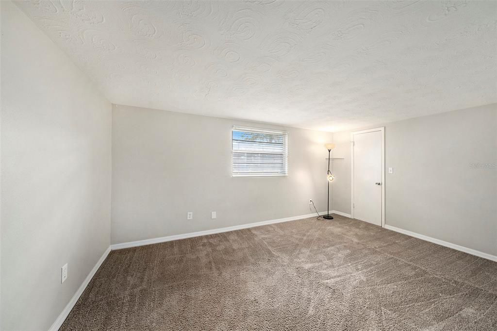 For Sale: $230,000 (2 beds, 2 baths, 1368 Square Feet)