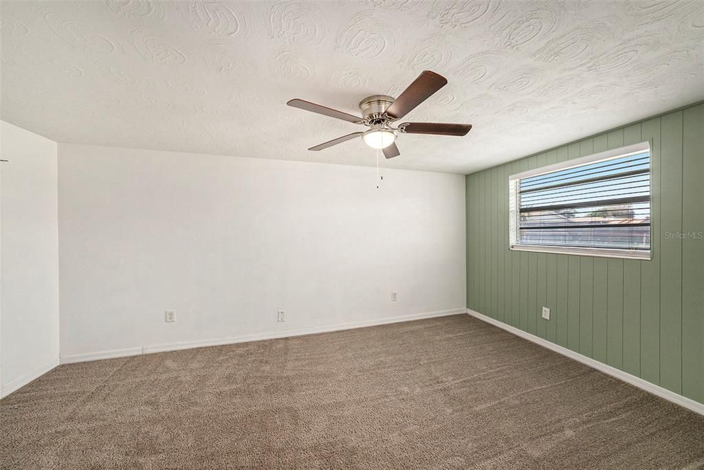 For Sale: $230,000 (2 beds, 2 baths, 1368 Square Feet)