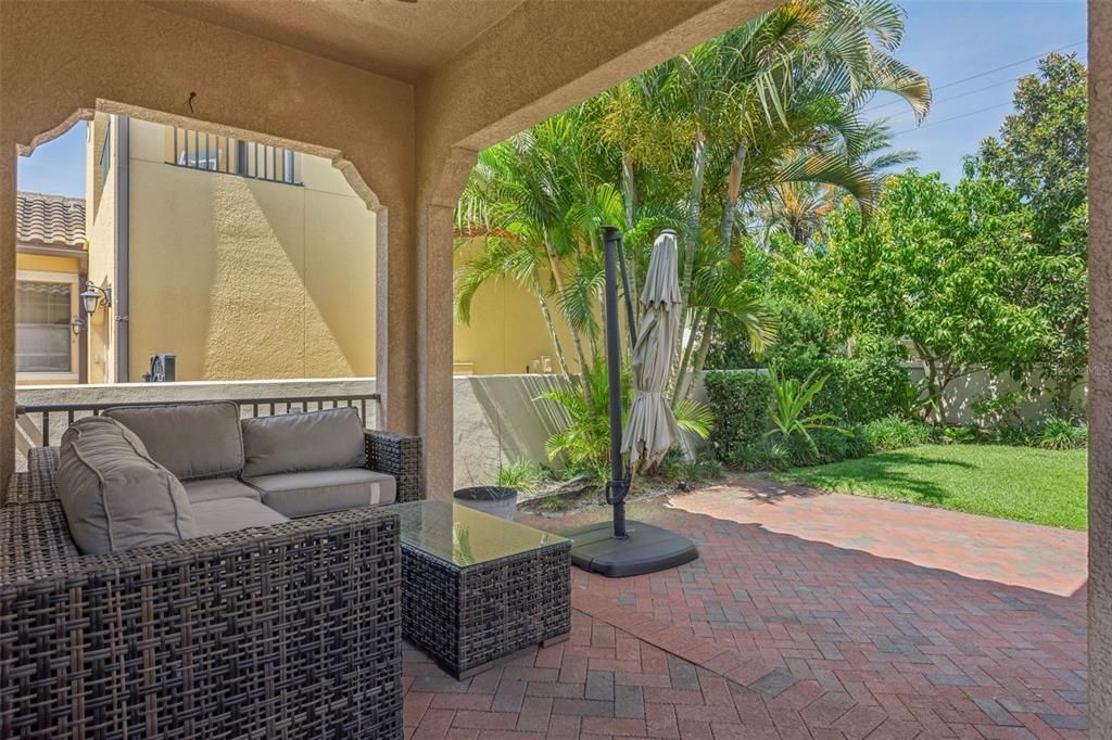 En Venta: $1,250,000 (4 camas, 3 baños, 2665 Pies cuadrados)