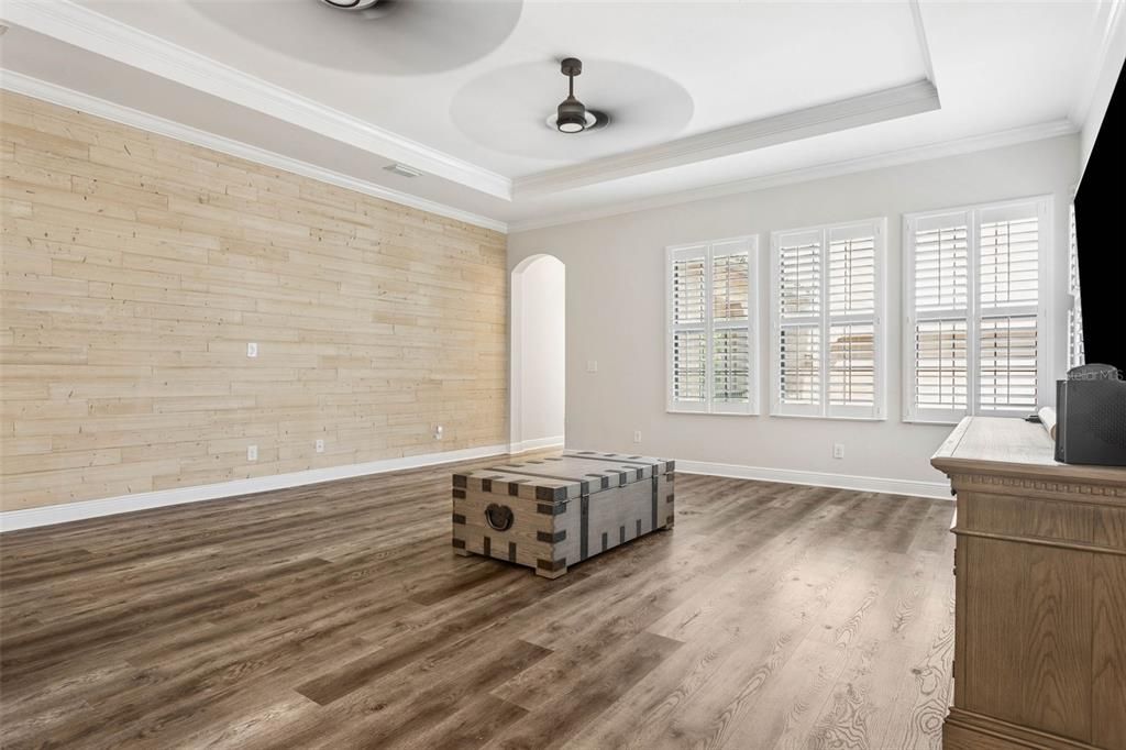 En Venta: $1,250,000 (4 camas, 3 baños, 2665 Pies cuadrados)