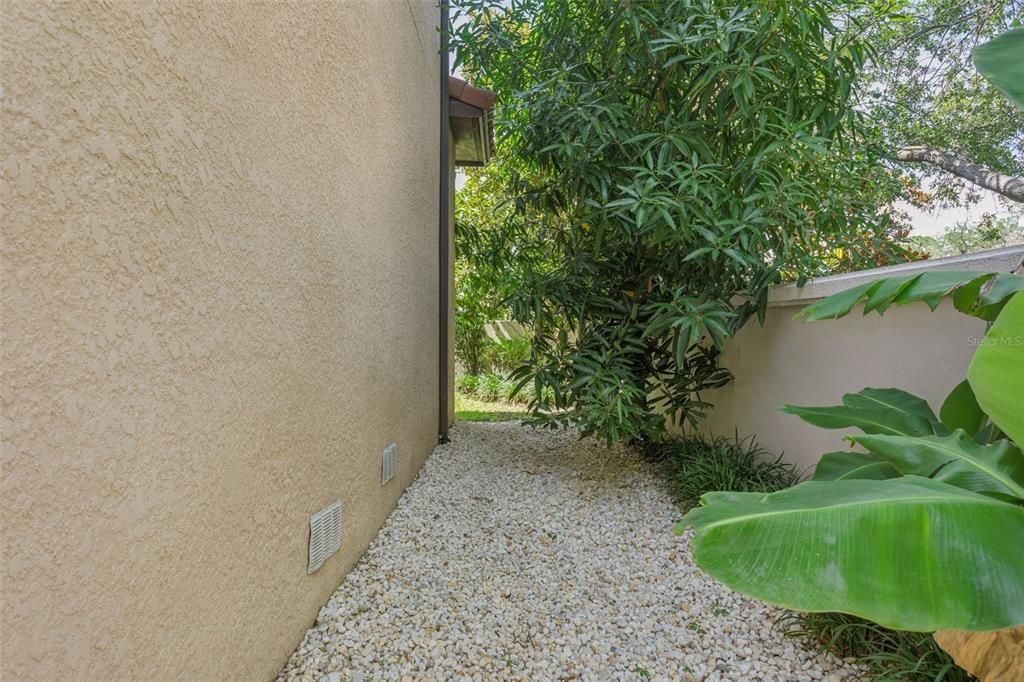En Venta: $1,250,000 (4 camas, 3 baños, 2665 Pies cuadrados)