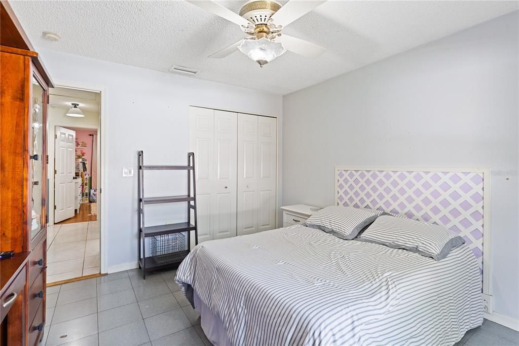 For Sale: $425,000 (3 beds, 2 baths, 1419 Square Feet)