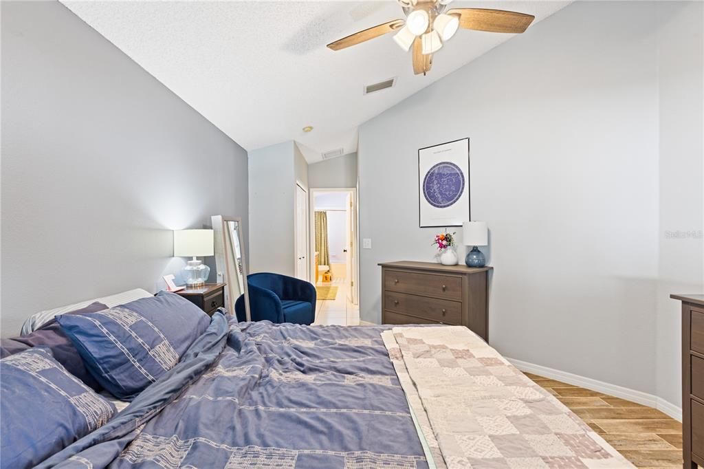 For Sale: $425,000 (3 beds, 2 baths, 1419 Square Feet)