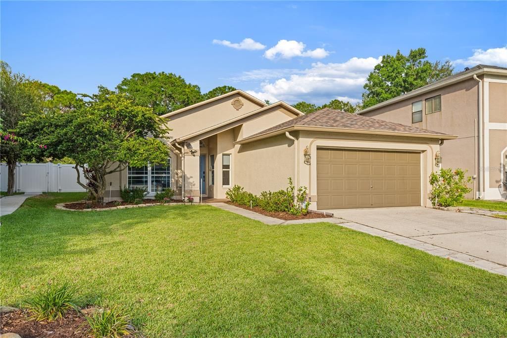 For Sale: $425,000 (3 beds, 2 baths, 1419 Square Feet)