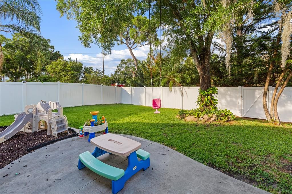 For Sale: $425,000 (3 beds, 2 baths, 1419 Square Feet)