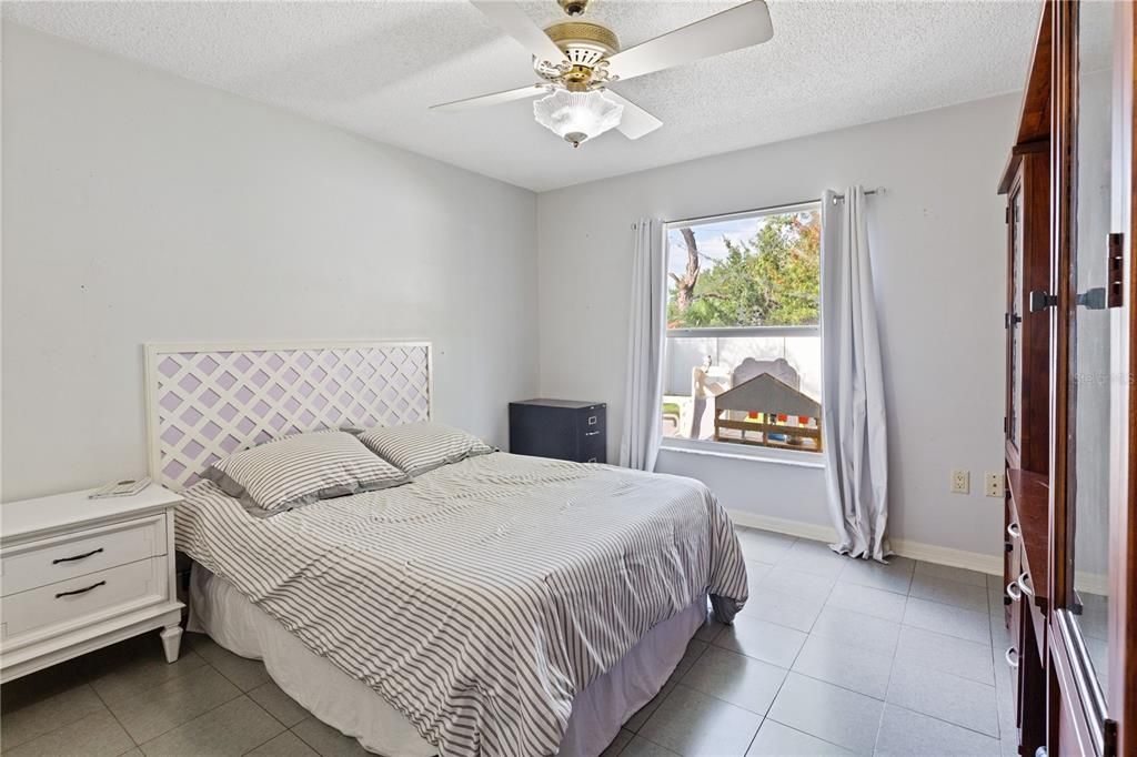 For Sale: $425,000 (3 beds, 2 baths, 1419 Square Feet)