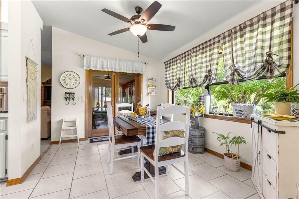 For Sale: $368,800 (3 beds, 2 baths, 1917 Square Feet)