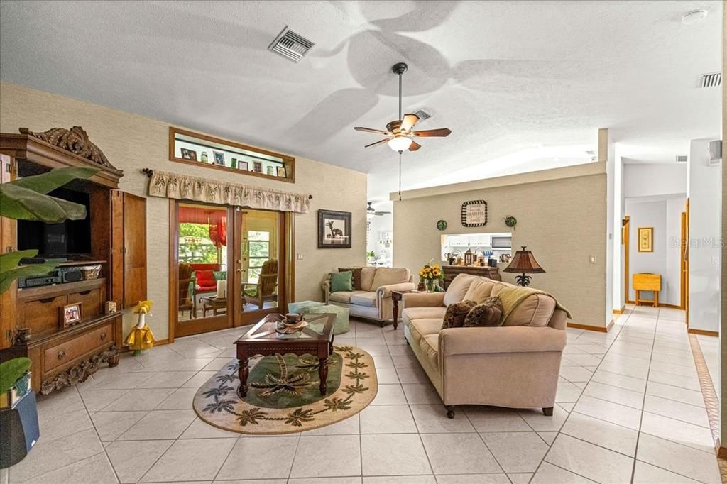 For Sale: $368,800 (3 beds, 2 baths, 1917 Square Feet)
