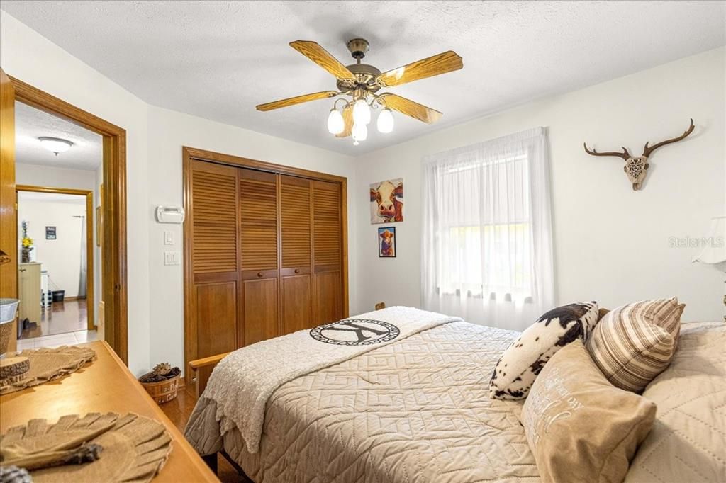 For Sale: $368,800 (3 beds, 2 baths, 1917 Square Feet)