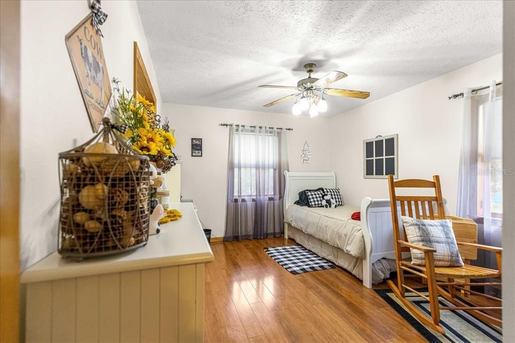 For Sale: $368,800 (3 beds, 2 baths, 1917 Square Feet)