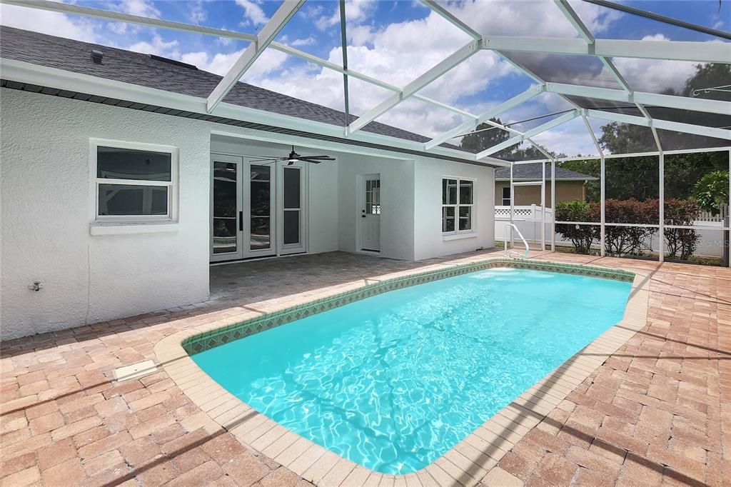 For Sale: $460,000 (4 beds, 2 baths, 2096 Square Feet)
