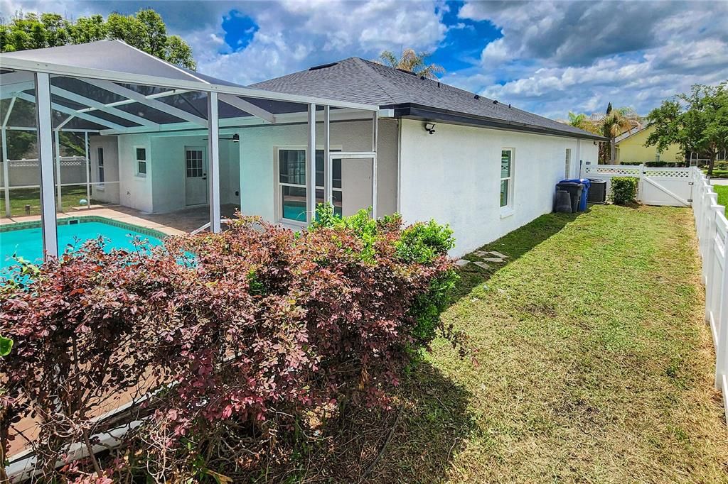 For Sale: $460,000 (4 beds, 2 baths, 2096 Square Feet)
