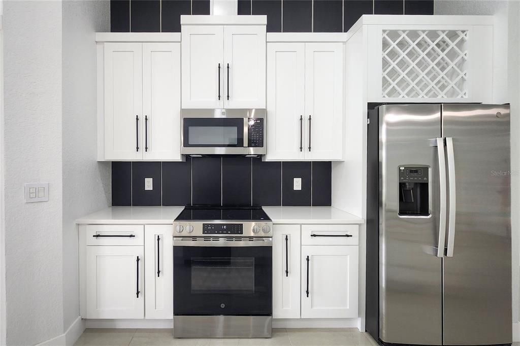 For Sale: $460,000 (4 beds, 2 baths, 2096 Square Feet)