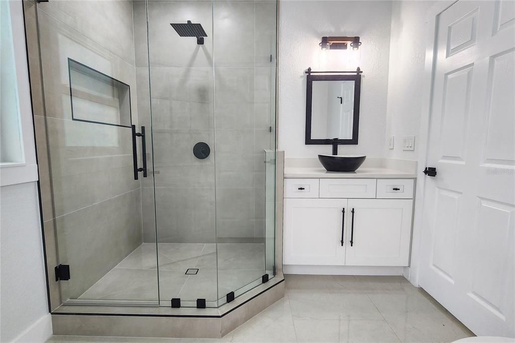 For Sale: $460,000 (4 beds, 2 baths, 2096 Square Feet)