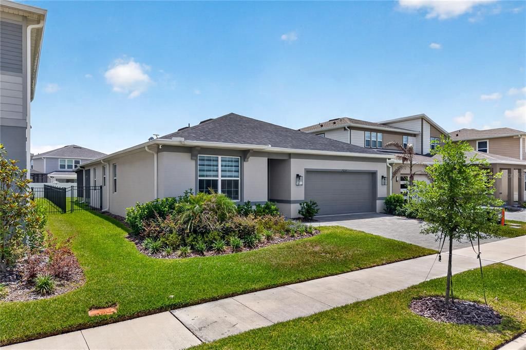 For Sale: $699,998 (4 beds, 2 baths, 1850 Square Feet)