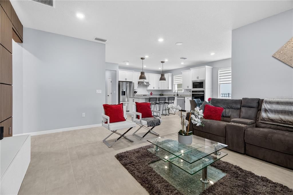 For Sale: $699,998 (4 beds, 2 baths, 1850 Square Feet)
