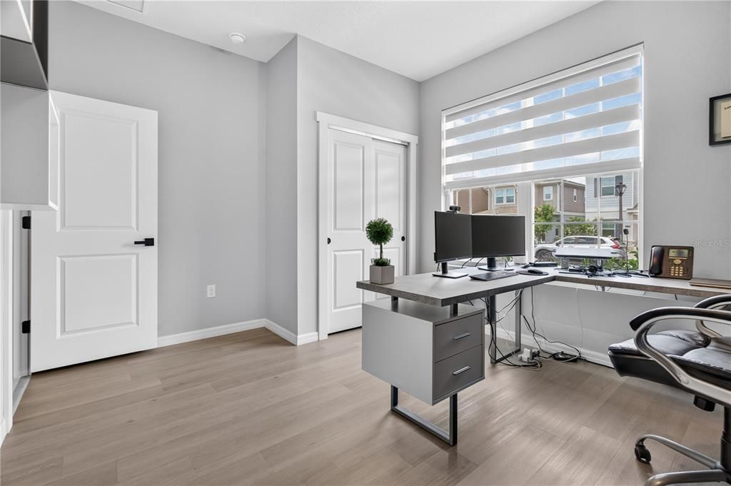For Sale: $699,998 (4 beds, 2 baths, 1850 Square Feet)