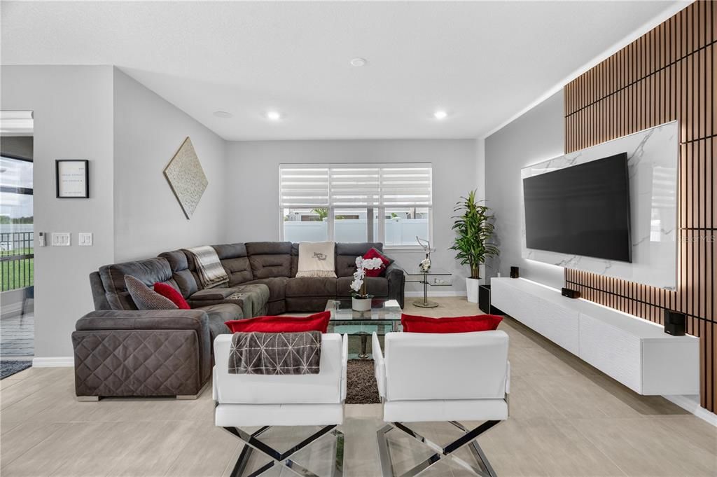 For Sale: $699,998 (4 beds, 2 baths, 1850 Square Feet)