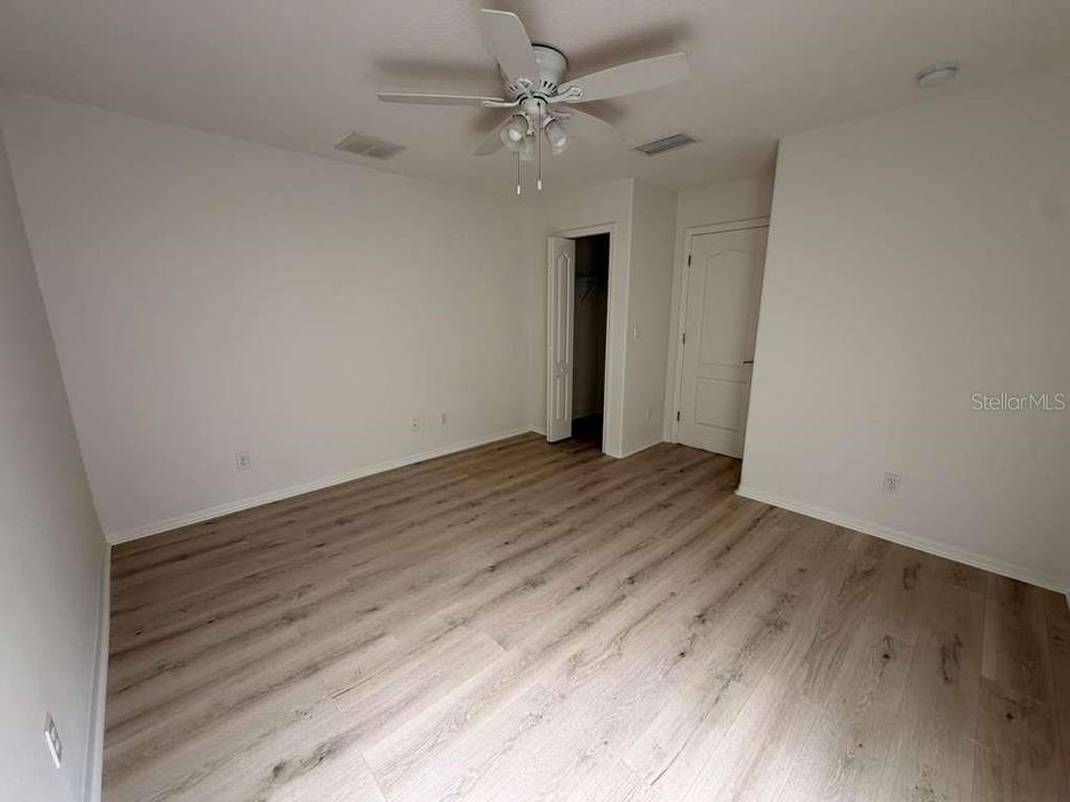 For Rent: $3,500 (5 beds, 2 baths, 2516 Square Feet)