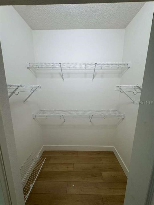 For Rent: $3,500 (5 beds, 2 baths, 2516 Square Feet)