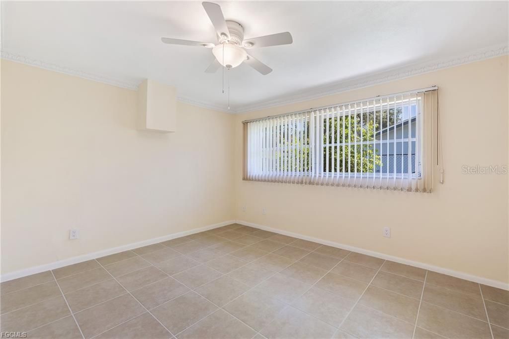 For Sale: $375,000 (3 beds, 2 baths, 1715 Square Feet)