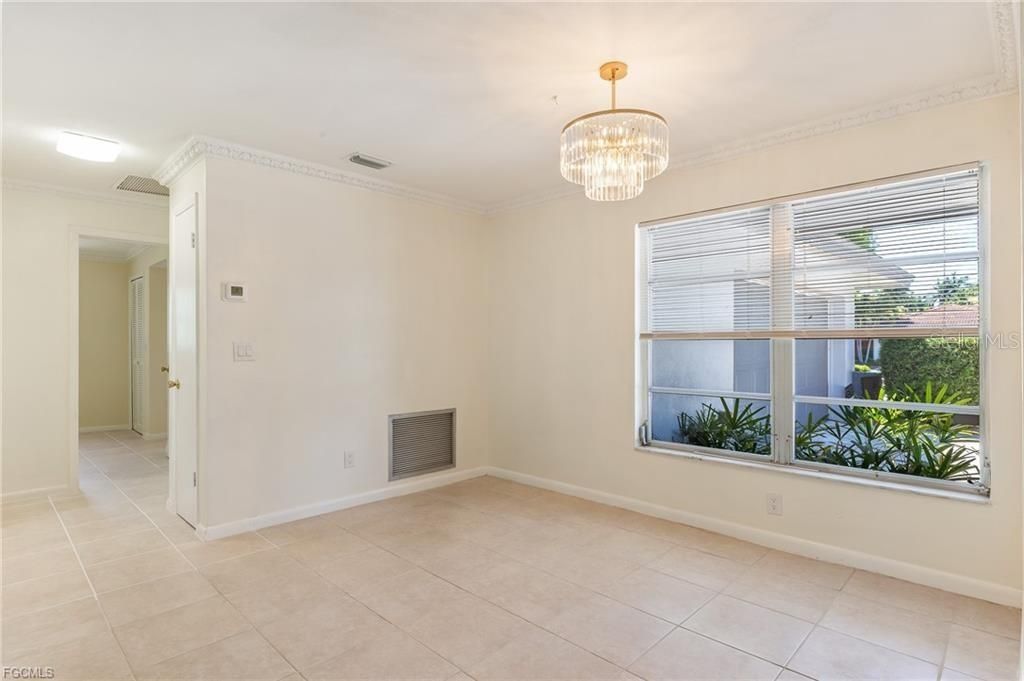 For Sale: $375,000 (3 beds, 2 baths, 1715 Square Feet)
