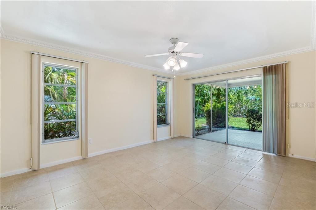 For Sale: $375,000 (3 beds, 2 baths, 1715 Square Feet)