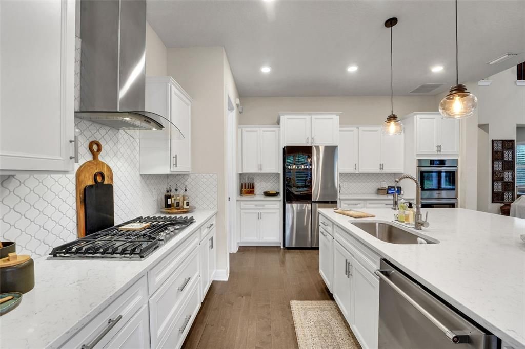 For Sale: $985,000 (4 beds, 3 baths, 3567 Square Feet)