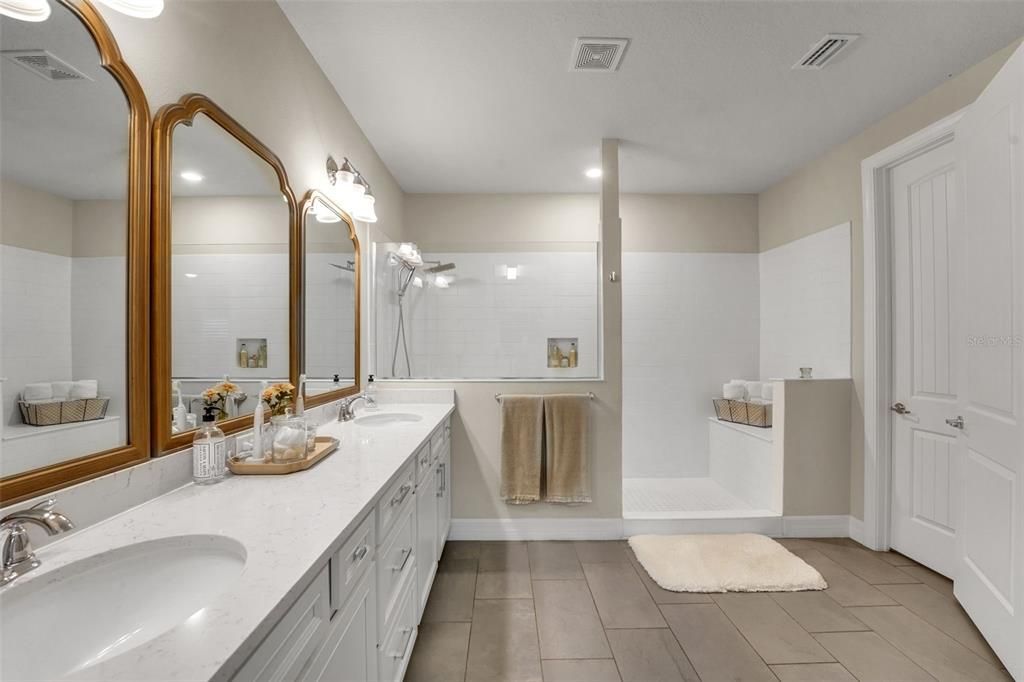 For Sale: $985,000 (4 beds, 3 baths, 3567 Square Feet)