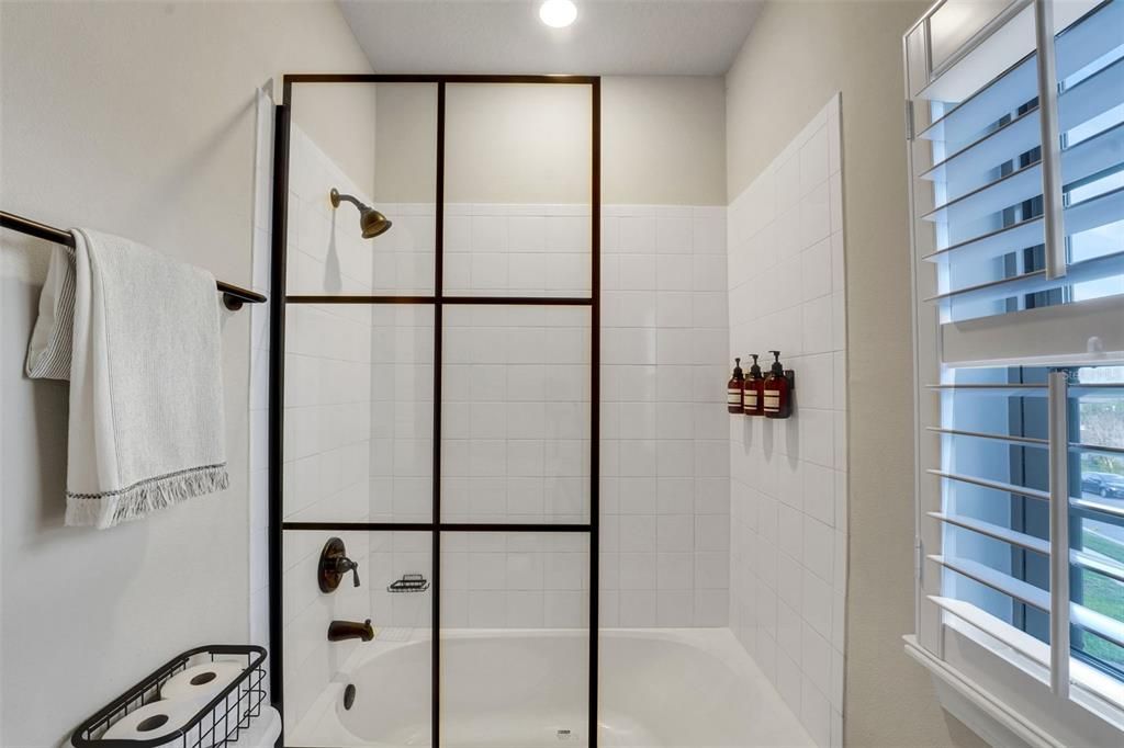 For Sale: $985,000 (4 beds, 3 baths, 3567 Square Feet)