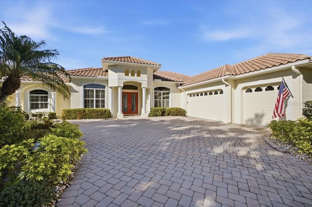 For Sale: $1,150,000 (4 beds, 3 baths, 3484 Square Feet)