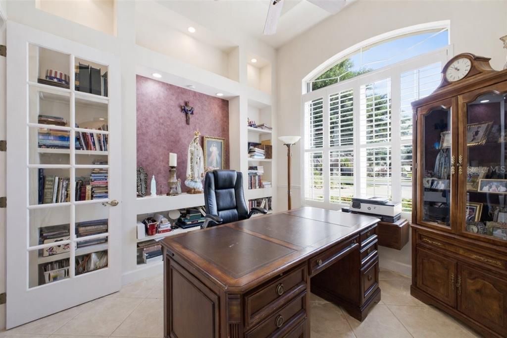 For Sale: $1,150,000 (4 beds, 3 baths, 3484 Square Feet)