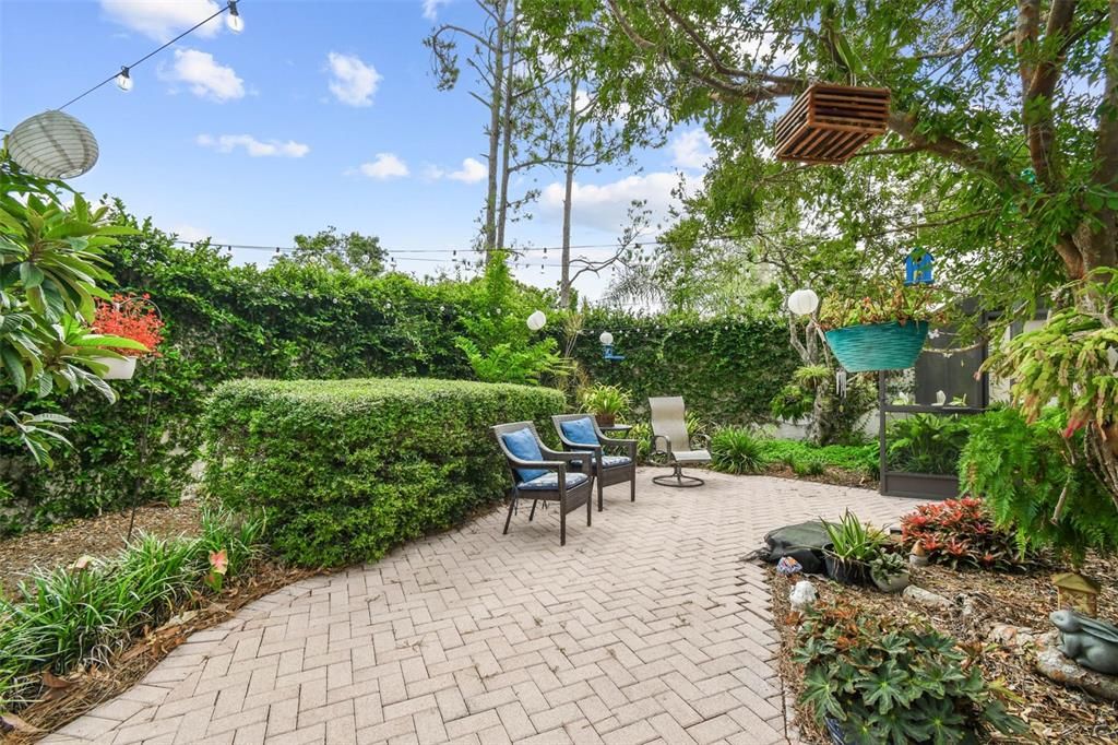 For Sale: $715,000 (3 beds, 2 baths, 2038 Square Feet)