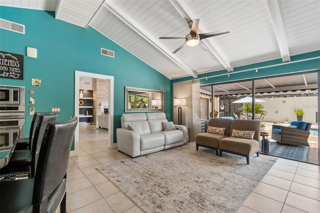 For Sale: $715,000 (3 beds, 2 baths, 2038 Square Feet)
