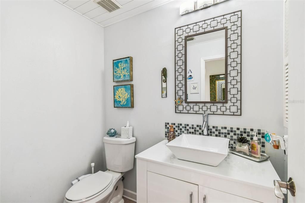 For Sale: $715,000 (3 beds, 2 baths, 2038 Square Feet)