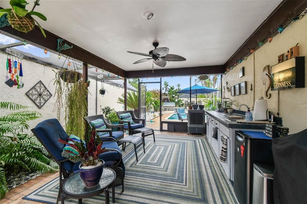 For Sale: $715,000 (3 beds, 2 baths, 2038 Square Feet)