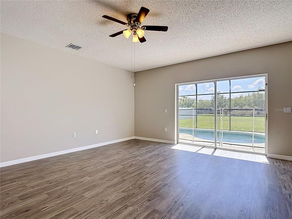 En Venta: $400,000 (4 camas, 3 baños, 2298 Pies cuadrados)