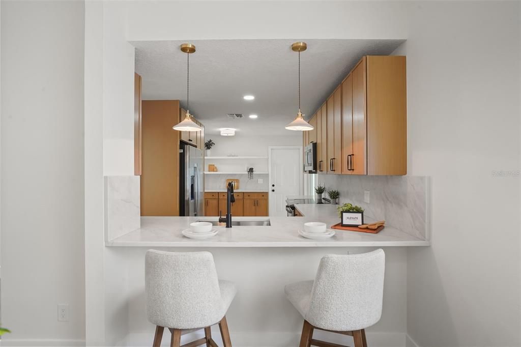 Active With Contract: $385,000 (3 beds, 2 baths, 1372 Square Feet)